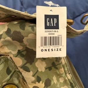 GAP NWT SMALL CAMOUFLAGE FLORAL 100% COTTON BAG